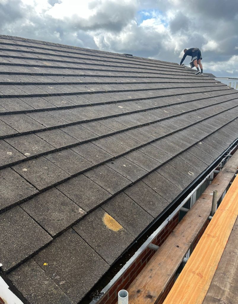 Emergency ROofer