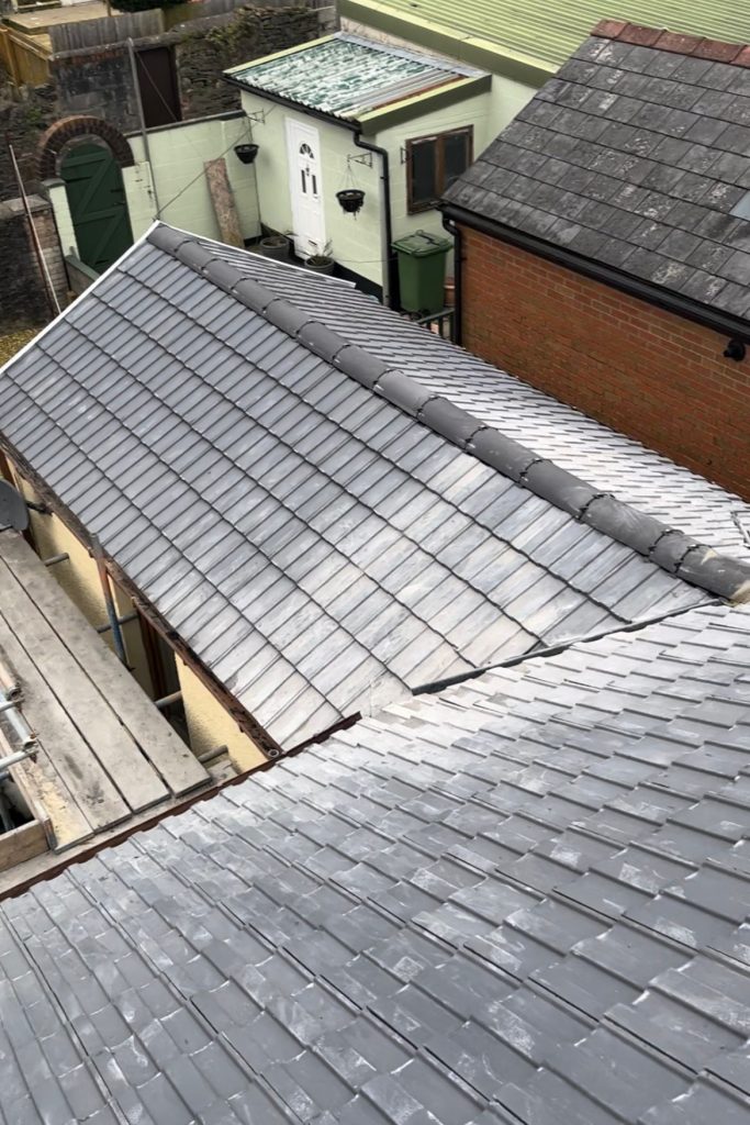 Emergency ROofer