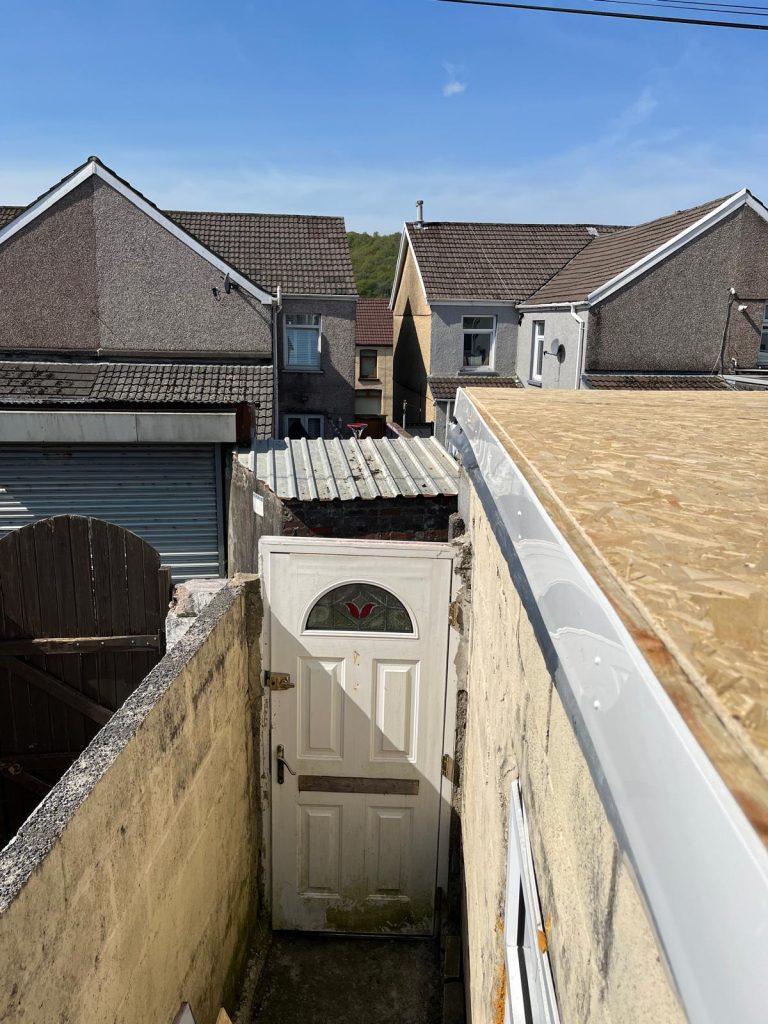 Local ROofer